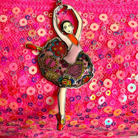 BEAUTIFUL ACRYLIC/METAL BALLERINA NECKLACE - Picture 10 of 10